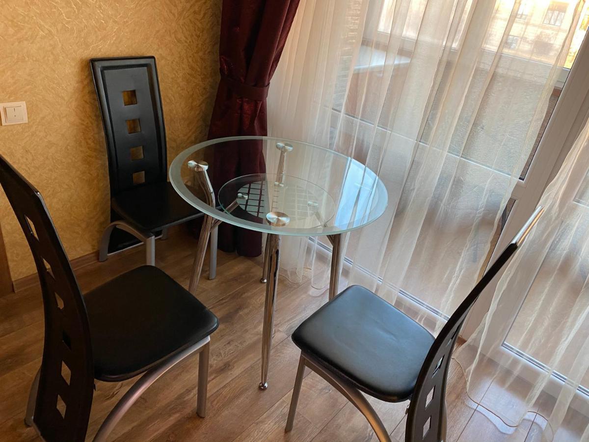 Apartment New With Panoramic Views On Avenue Nauky *