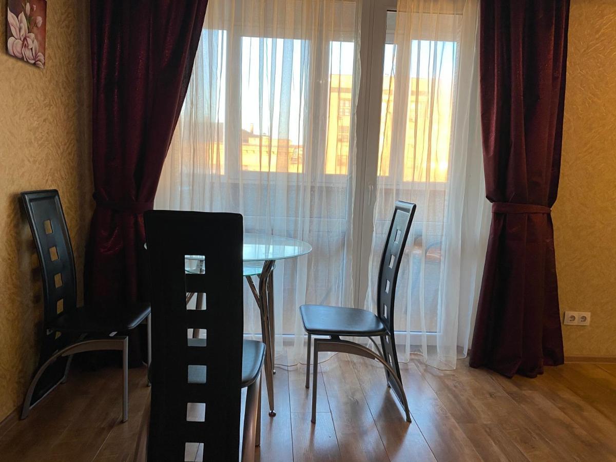 Apartment New With Panoramic Views On Avenue Nauky
