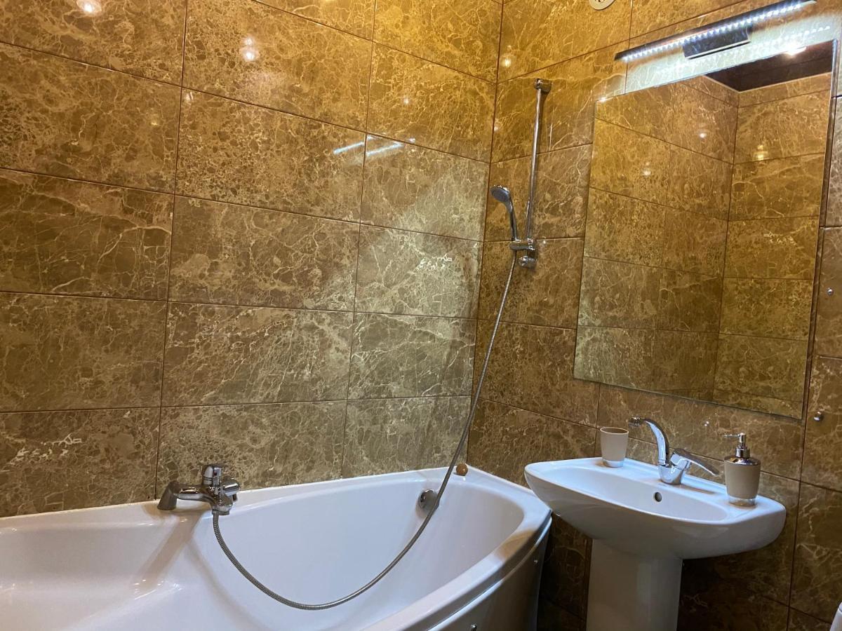 Apartment New With Panoramic Views On Avenue Nauky